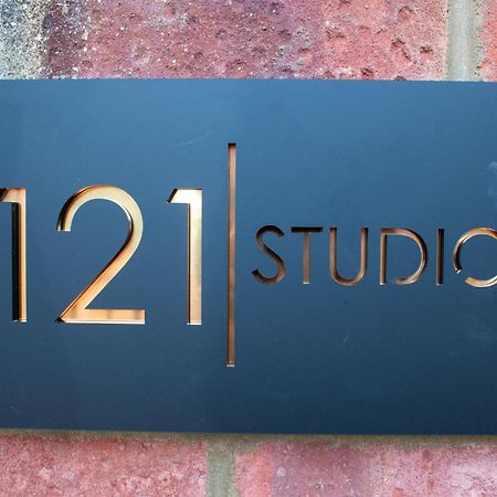 121 Studio - Central Studio Apartment, Terrace & Full Kitchen - Airport & Train Shuttle Bishop's Stortford Camera foto